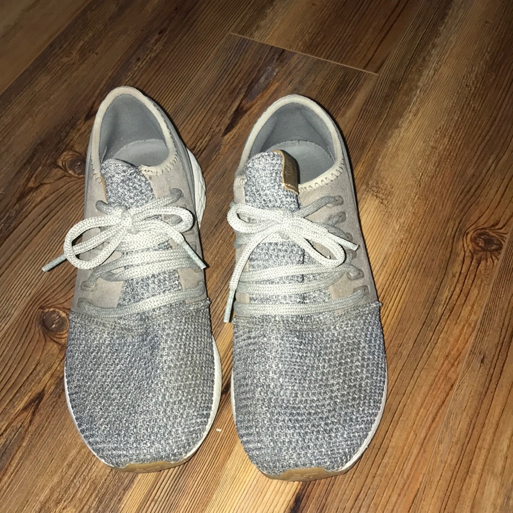 New balance shoes